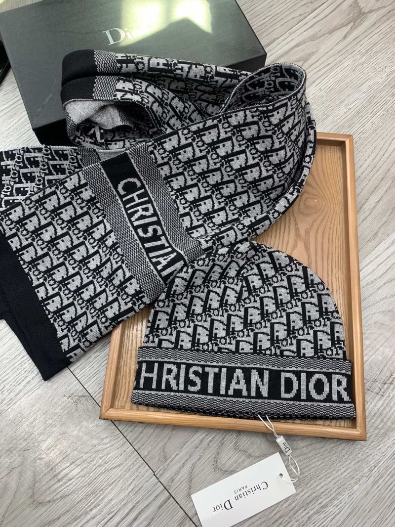 Christian Dior Caps Scarfs